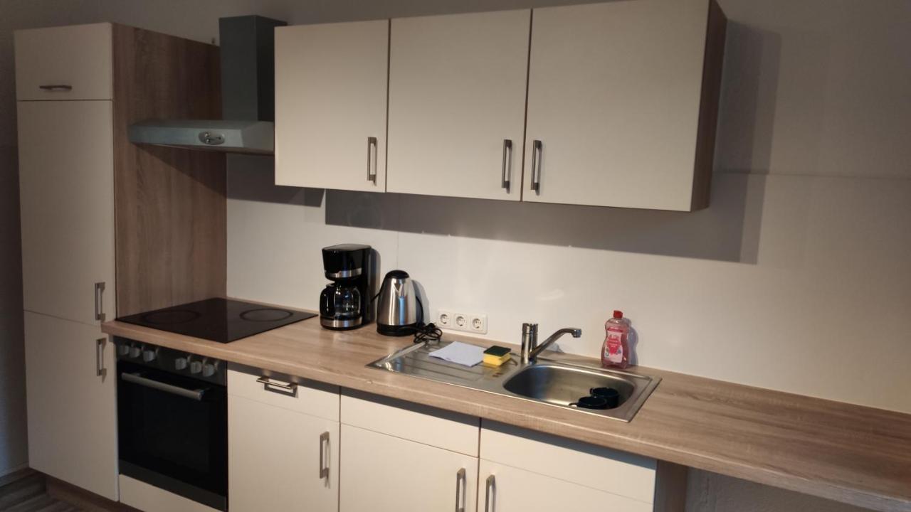 Schoene Zentrale Zimmer In *